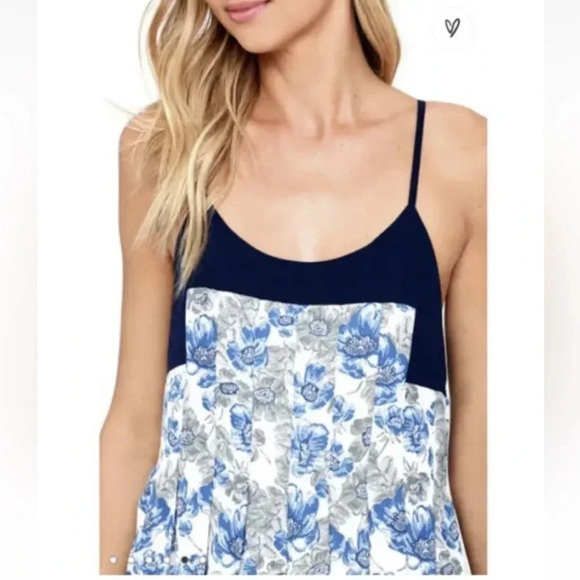 Lulu’s Posy Perfect Blue Floral Pleated Maxi Dress Women's Sz Small EEEUC - Picture 2 of 13